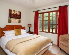 Hotel Whispering Pines Country Estate (Magaliesburg, South Africa)
