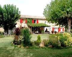 Toàn bộ căn nhà/căn hộ Provencal Farmhouse With Swimming Pool Rental (Bouchet, Pháp)