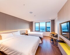Hotel Glam Blue (Seogwipo, South Korea)