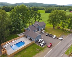 Hele huset/lejligheden Look No Further. 2 ½ Miles For The Park. Room For The Whole Team. Heated Pool (Cooperstown, USA)