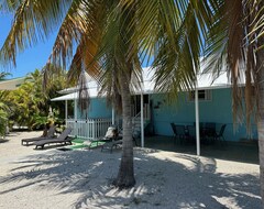 Casa/apartamento entero 3Bd, 2Ba, Pool, Waterfront Canal.wifi +Cabana Club Pool/Beach! Fishing! (Key Colony Beach, EE. UU.)