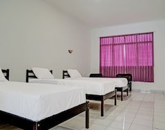Khách sạn Oyo 92324 Hotel Sinar Rejeki (Sukabumi, Indonesia)