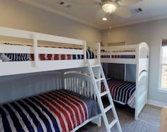 Casa/apartamento entero Shore Blessedpool And Hot Tubsleeps 17pet Friendly (Crystal Beach, EE. UU.)