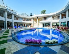 Hotel The Center Court Resort & Spa (Varca, Indien)