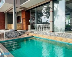 Khách sạn Adiques Resorts (Marawila, Sri Lanka)