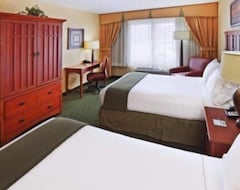 Hotel Holiday Inn Express & Suites Springfield (Springfield, USA)