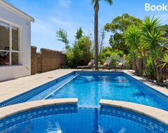 Toàn bộ căn nhà/căn hộ Baia Casa - Mornington Peninsula Accommodation With Private Beach Box (Mornington, Úc)