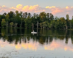 Koko talo/asunto Private Lake With Breathing Morning And Sunset Views! (pet- Friendly) (Abbeville, Amerikan Yhdysvallat)