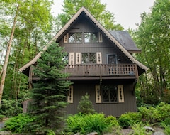 Toàn bộ căn nhà/căn hộ Sedgwick Chalet // Lake Naomi // Poconos (Pocono Pines, Hoa Kỳ)