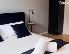 Entire House / Apartment 2.5 Bedroom Luxury Loft With Views (Birmingham, United Kingdom)