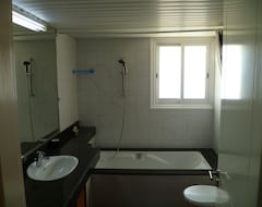 Hele huset/lejligheden Room In Guest Room - Datacom House - The Sky Blue Room (Lefkosia, Cypern)