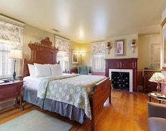 Hotel After Eight Bed and Breakfast (Gordonville, USA)