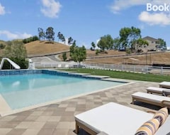 Toàn bộ căn nhà/căn hộ Rustic Elegance: 4br/4bth Retreat On 10 Acres (Ventura, Hoa Kỳ)