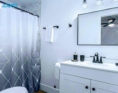 Tüm Ev/Apart Daire Phoenix Retreat - 1 Bedroom King Suite With 2 Smart Tvs - 10 Min From Airp - Unit B (Phoenix, ABD)