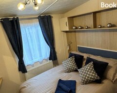 Entire House / Apartment Bayview Bliss - Luxury Holiday Caravan - Northumberland (Newbiggin-by-the-Sea, United Kingdom)