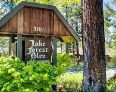 Khách sạn Lake Forest Drive Retreat (Tahoe City, Hoa Kỳ)