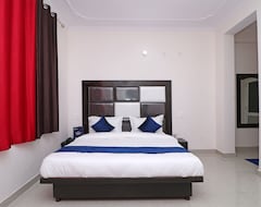 Khách sạn OYO 13655 Hotel Benog Breeze (Mussoorie, Ấn Độ)