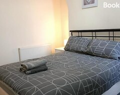 Hele huset/lejligheden Bright, Comfortable Home, Convenient For City Centre (Liverpool, Storbritannien)