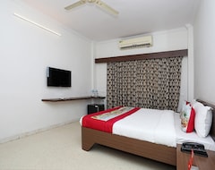 OYO 10671 Hotel Sai Prem (Nashik, India)