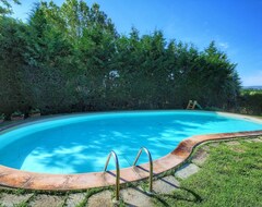 Toàn bộ căn nhà/căn hộ Farmhouse With 2 Apartments, Swimming Pool, Between Montepulciano And Trasimeno (Civitella in Val di Chiana, Ý)