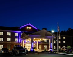 Holiday Inn Express & Suites - Sturbridge, An Ihg Hotel (Sturbridge, USA)