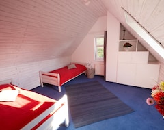Koko talo/asunto Experience country and be happy in the north of Hamburg - garden villa with 11 beds (Lutzhorn, Saksa)