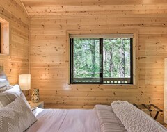Toàn bộ căn nhà/căn hộ New! Spacious Cross Lake Cabin: Treehouse & Sauna! (Crosslake, Hoa Kỳ)