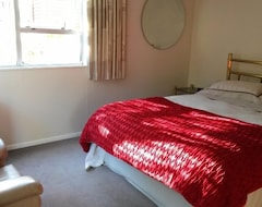 Hele huset/lejligheden Peaceful, Sunny, Furnished - Everything You Need. (Lower Hutt, New Zealand)