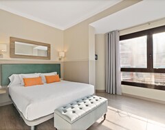 Hotel Suite Home Sagrada Familia (Barcelona, Spain)
