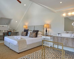 Chapter House Boutique Hotel By The Living Journey Collection (Franschhoek, Sudáfrica)