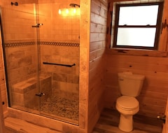 Koko talo/asunto Gorgeous Log Cabin On Lake Thunderbird Illinois (Henry, Amerikan Yhdysvallat)