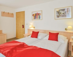 Double Room No. 5 (comfort) - Landhotel Zum Metzgerwirt (Bad Bayersoien, Tyskland)