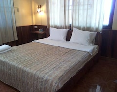 Khách sạn Pons River Guesthouse (Champasak, Lào)