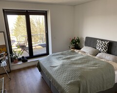 Toàn bộ căn nhà/căn hộ Cozy Apartment With A Great View And Balcony (Mandelbachtal, Đức)