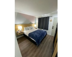 Khách sạn Economy Queen Room (Santa Cruz, Hoa Kỳ)