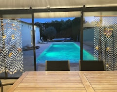 Toàn bộ căn nhà/căn hộ Pretty Mas Provencal With Large Heated Pool Between Alpilles And Luberon (Châteaurenard, Pháp)