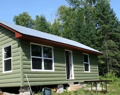 Entire House / Apartment Hunting Camp #10 (Egan-Sud, Canada)