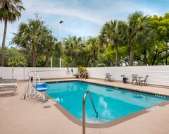 Khách sạn Comfort Inn & Suites Fort Lauderdale (Fort Lauderdale, Hoa Kỳ)