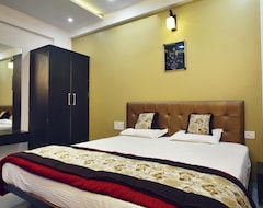 Hotel Girija (Pune, India)