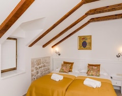 Khách sạn Bed&Breakfast Sorgo Palace (Ston, Croatia)