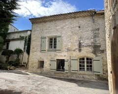 Toàn bộ căn nhà/căn hộ Charming Character 17th Century Village Stone House Near Uzes, South Of France (Sanilhac-Sagriès, Pháp)