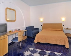 Hotel Aura (Vulcano Island, Italy)