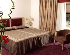 Khách sạn Hotel Curium Palace (Limassol, Síp)