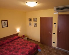 Hotel Camere Santucci (Assisi, Italien)