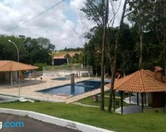 Entire House / Apartment Apartamento Inteiro No Super Life, Prox. A Estacio (Peixe-Boi, Brazil)