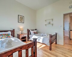 Casa/apartamento entero Peaceful Retreat With Hot Tub And Sierra Mtn Views! (Columbia, EE. UU.)
