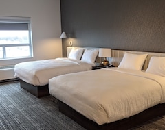 Hotel Towneplace Suites By Marriott Hamilton (Hamilton, Canadá)