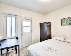 Casa/apartamento entero Specious 3 Bedrooms With Free Parking (Montreal, Canadá)