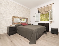 Koko talo/asunto Casa Sarco - Charming Apartment With Free Wifi (Puerto Real, Espanja)