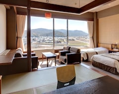 Hotel Misasa Royal (Misasa, Japan)